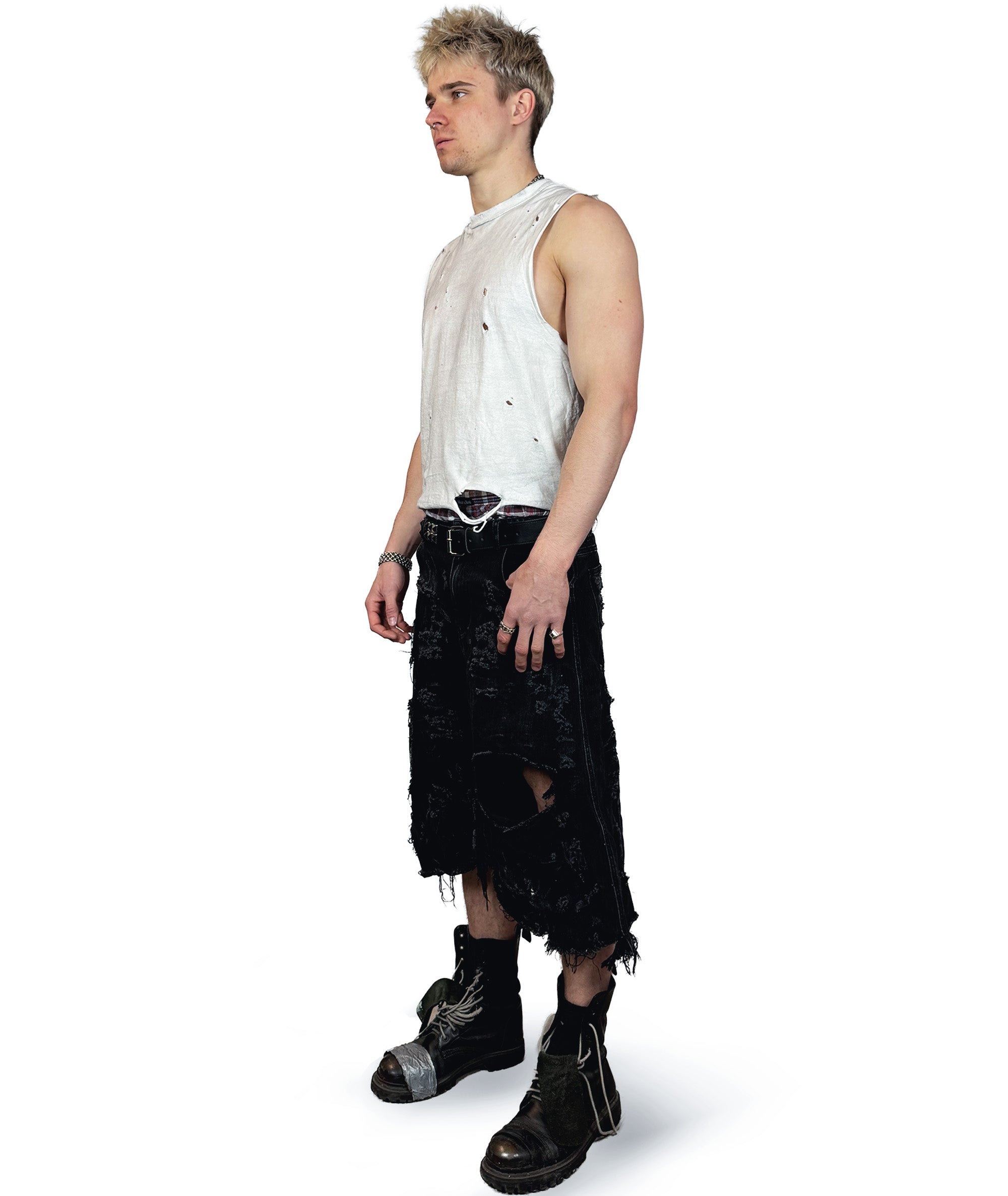 BLACK METAL SHORTS | UNISEX