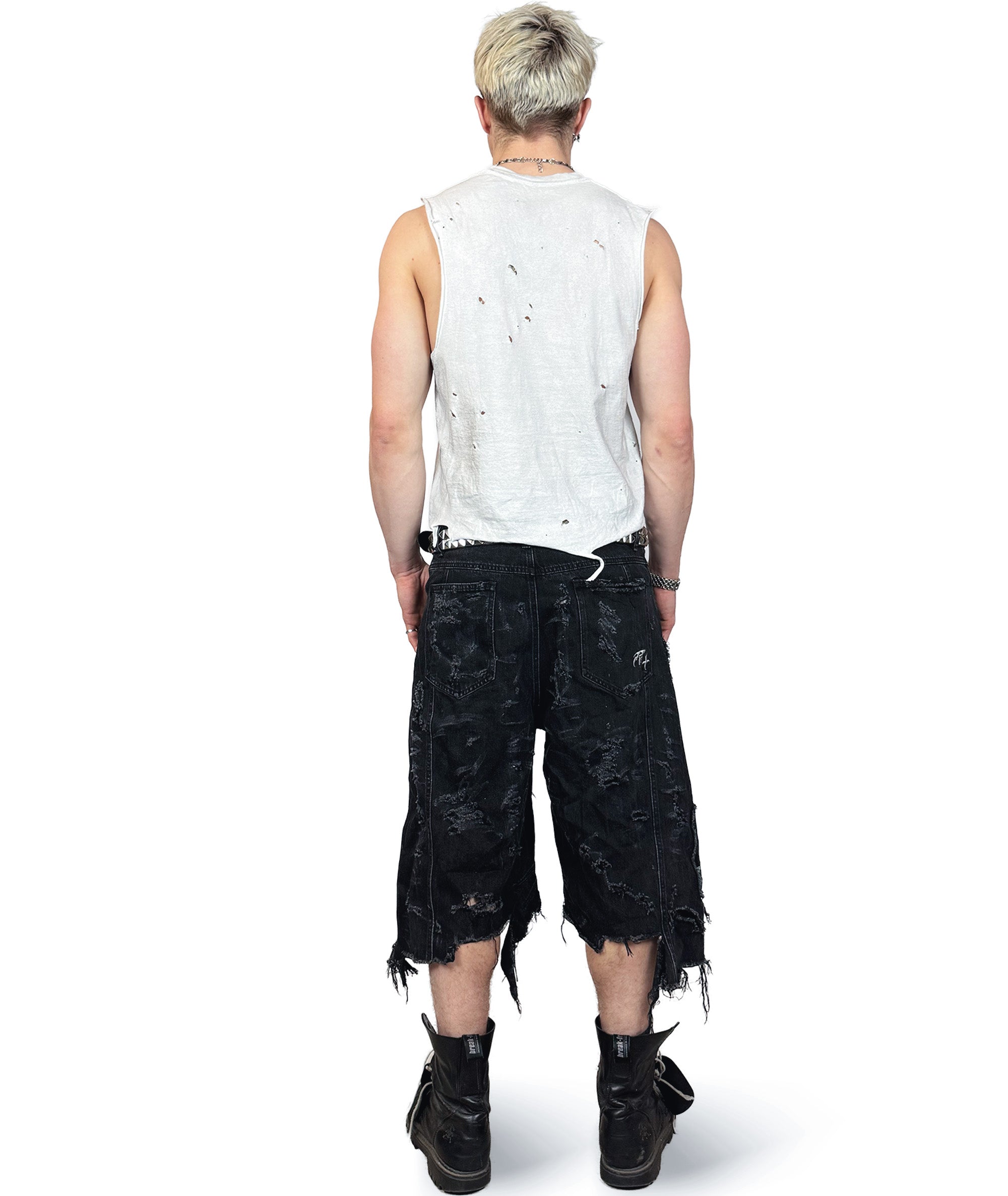BLACK METAL SHORTS | UNISEX
