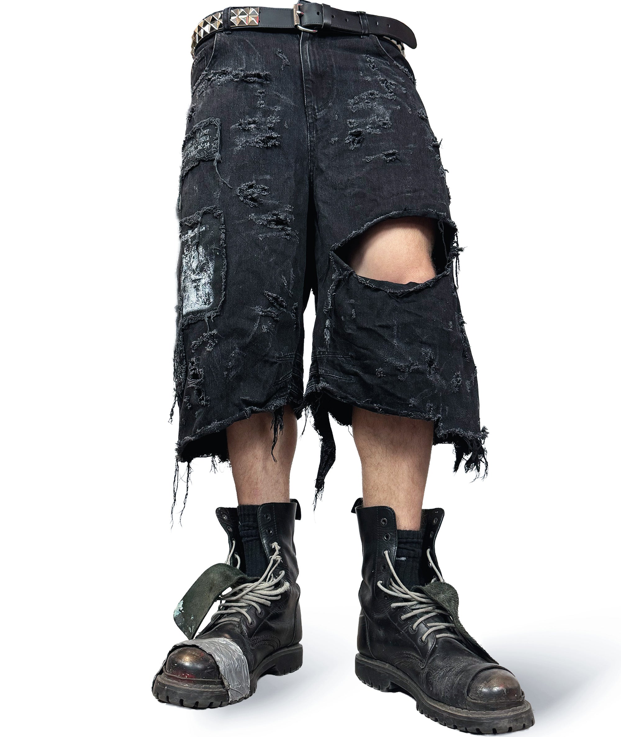 BLACK METAL SHORTS | UNISEX