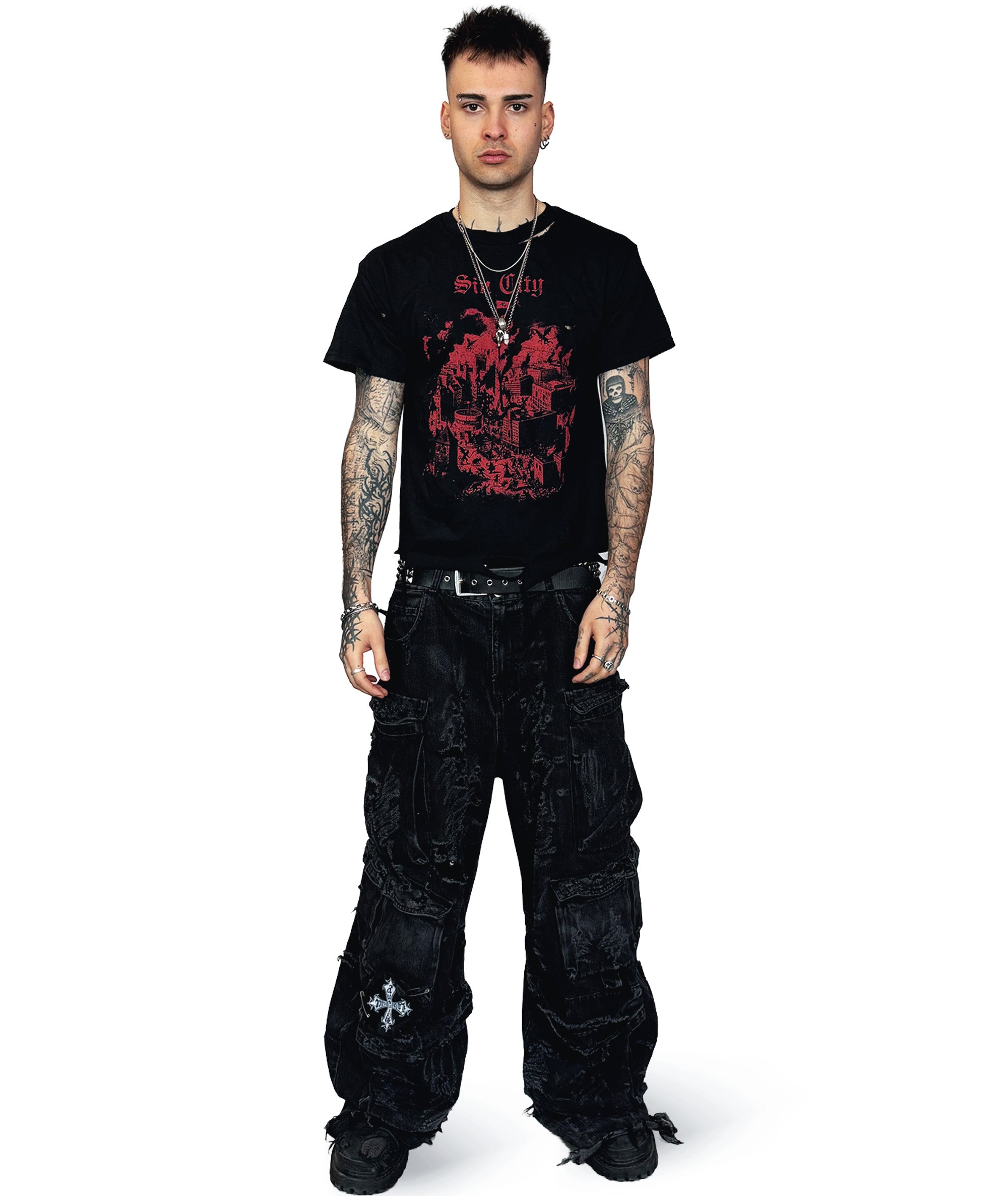 SIN CITY - DISTRESSED T-SHIRT | BLACK/RED UNISEX