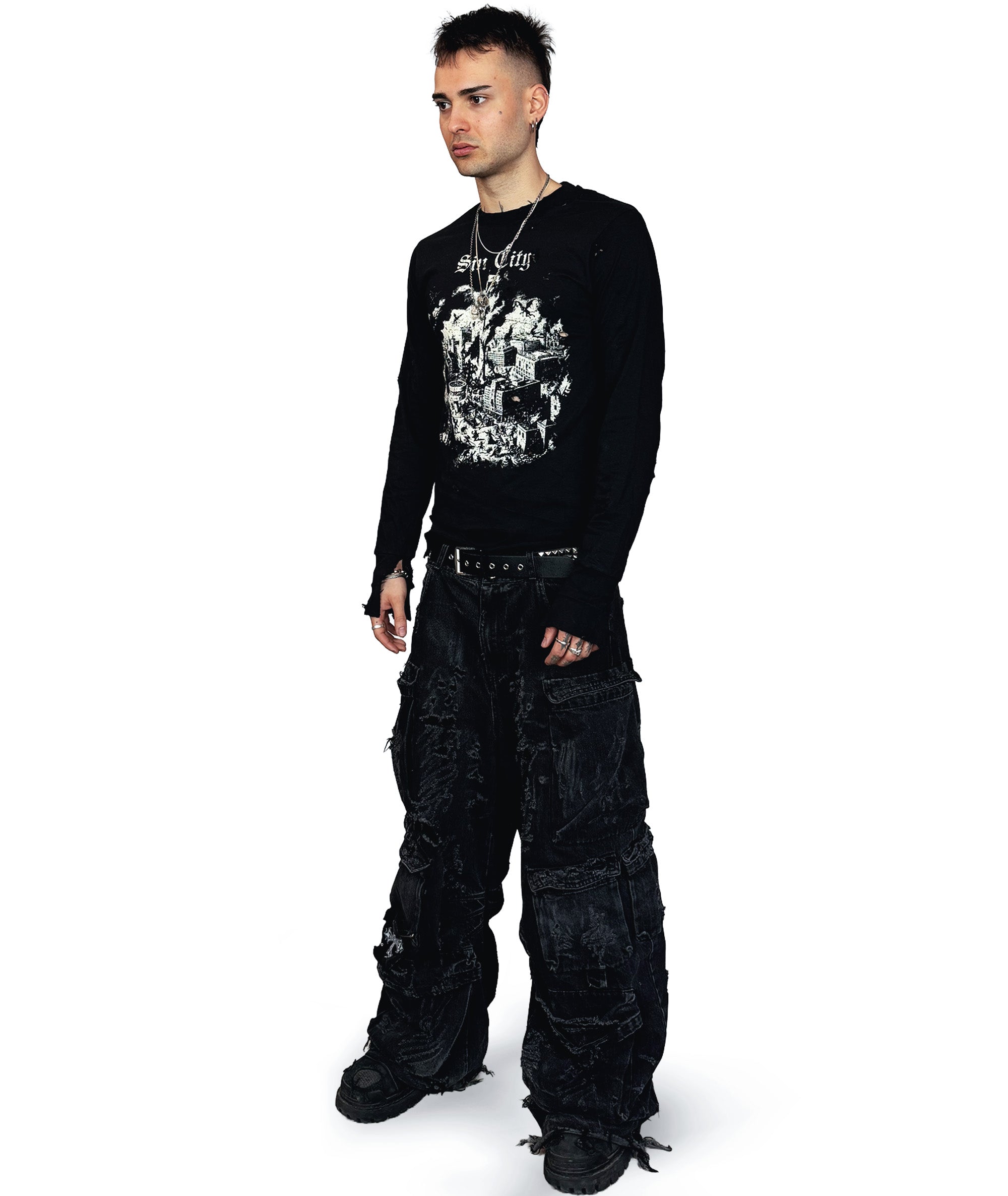 SIN CITY - DISTRESSED LONGSLEEVE | BLACK/WHITE, UNISEX