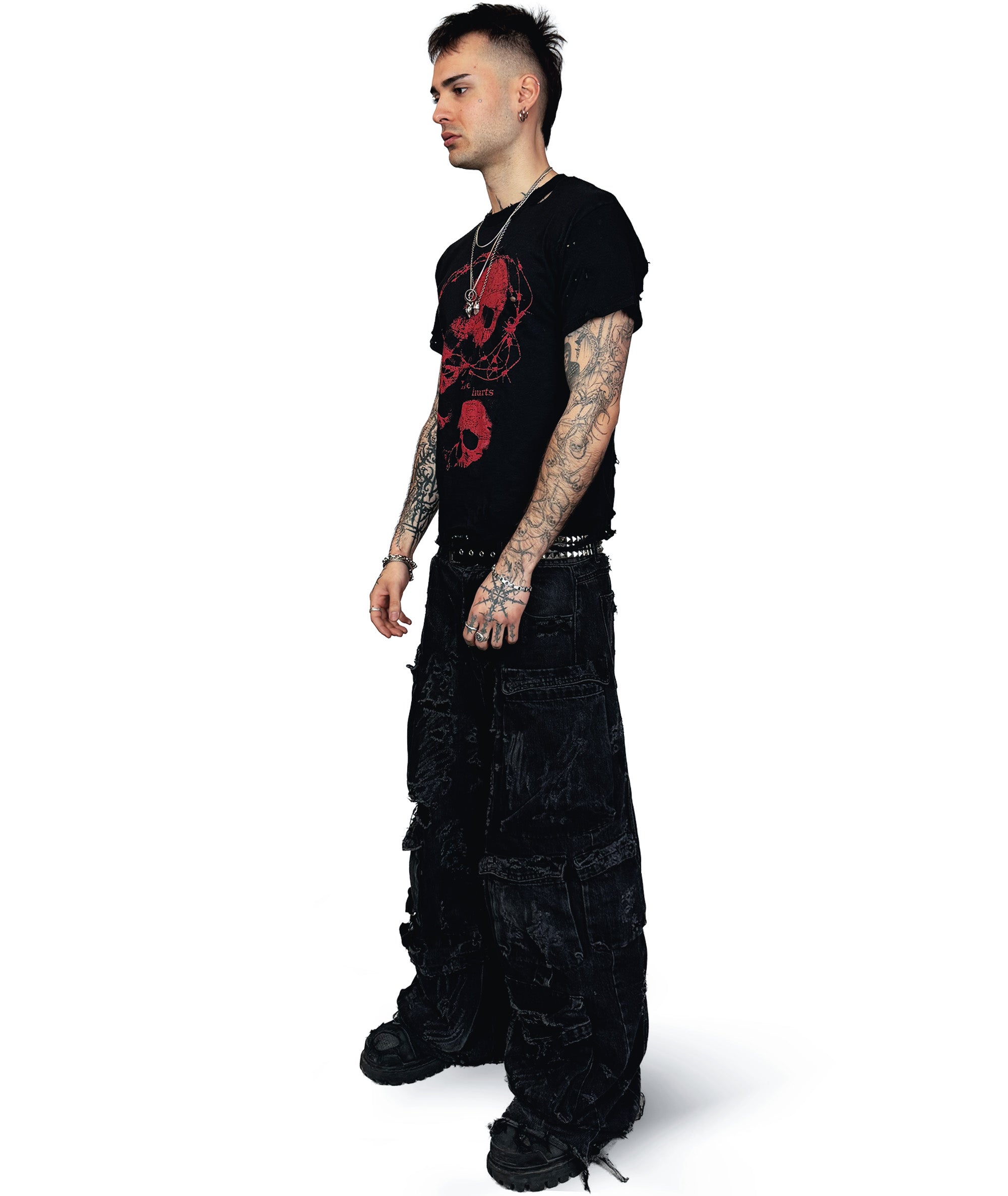 LOVE HURTS - DISTRESSED T-SHIRT | BLACK/RED UNISEX