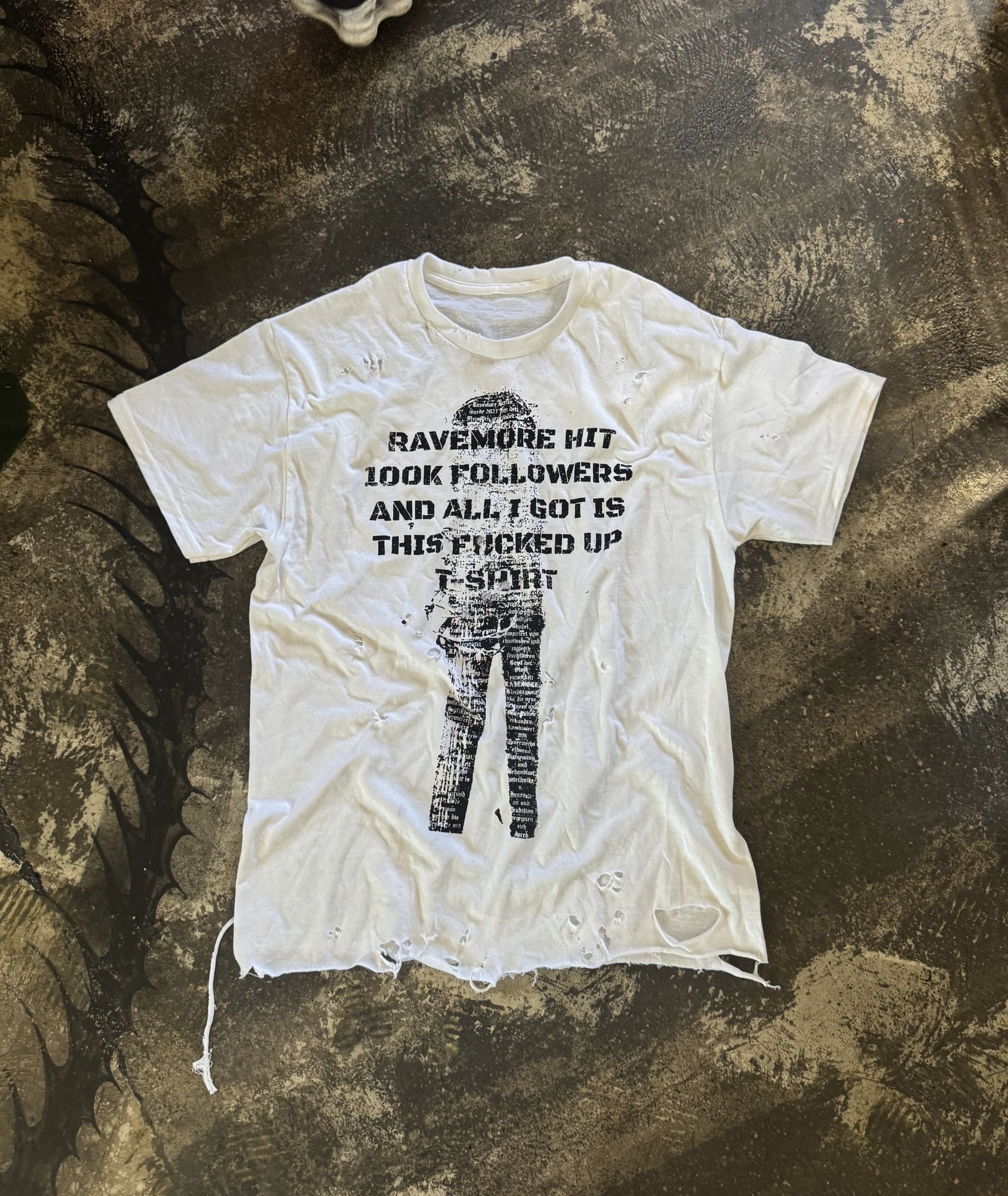 100K GIVEAWAY - DISTRESSED T-SHIRT | UNISEX